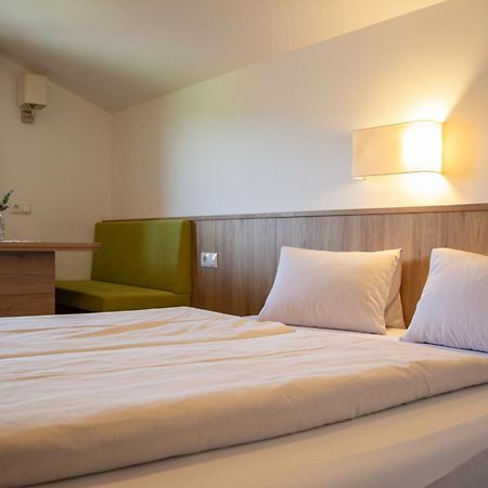 Holzmannhof Aparthotel Φλαχάου Εξωτερικό φωτογραφία